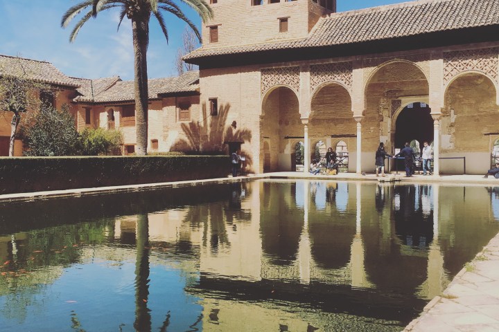 Fuente en la Alhambra