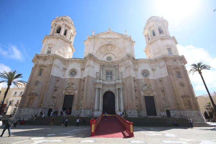 Catedral blanca de Cádiz