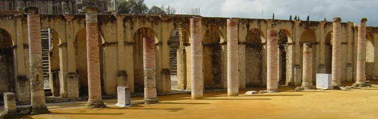 italica_sevilla_3_andalsur94 a large stone building
